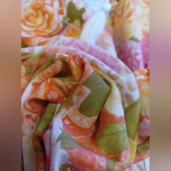 Sunny Leigh NWT Short Flutter Sleeve Floral Blouse Size 2X - Picture 7 of 9